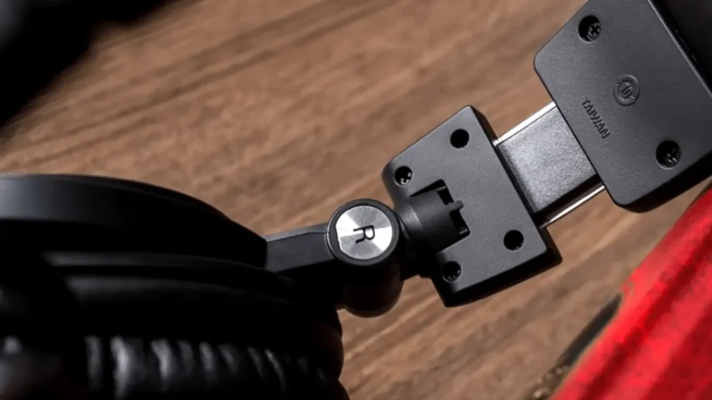 A look of my Audio-Technica ATH-M40x right speaker